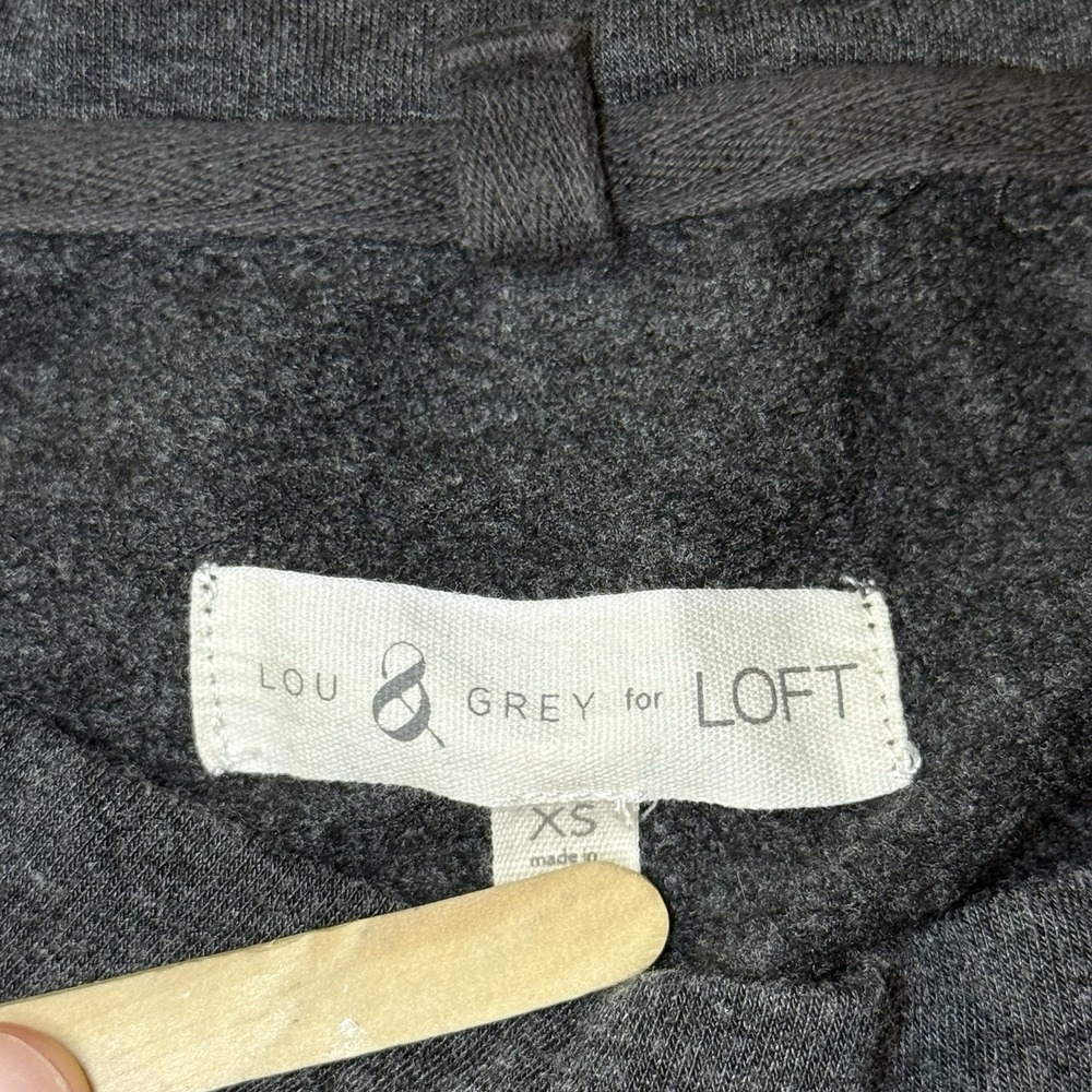 Lou & Grey for LOFT Charcoal Gray Long Sleeve Crewneck Top Women's XS - Picture 2 of 5
